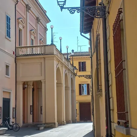 Dal Teatro - Centro * イーモラ